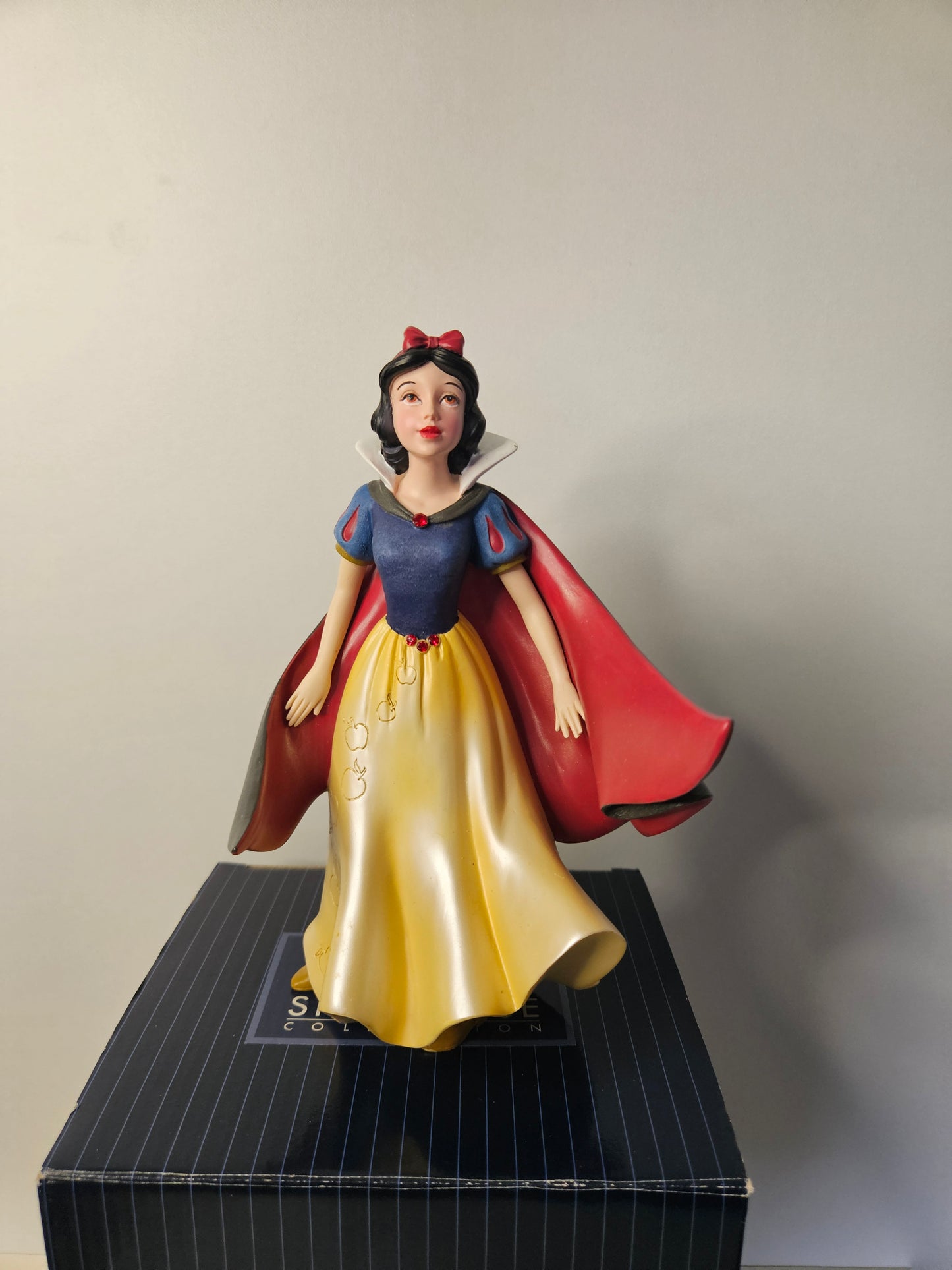 Figurine Disney Showcase Blanche Neige