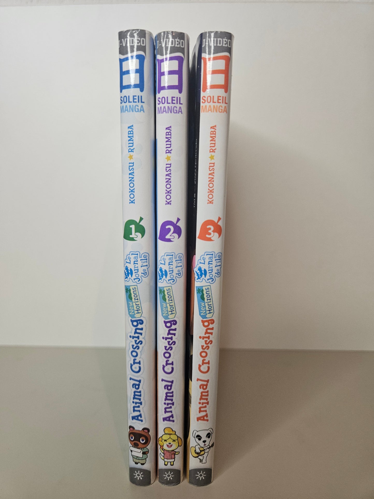 Lot 3 Tomes Animal Crossing