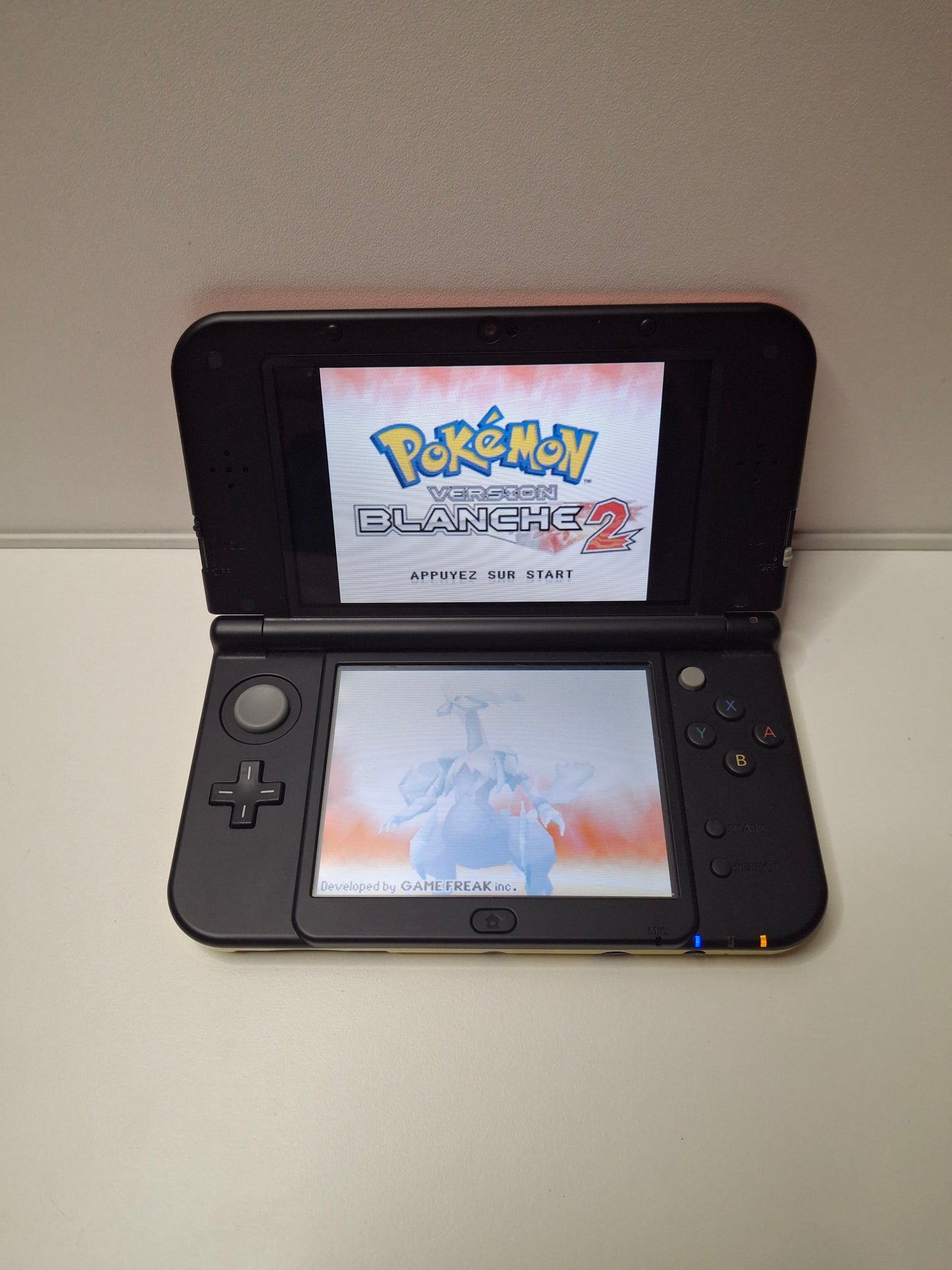 Nintendo DS - Pokémon Version Blanche 2 avec notice