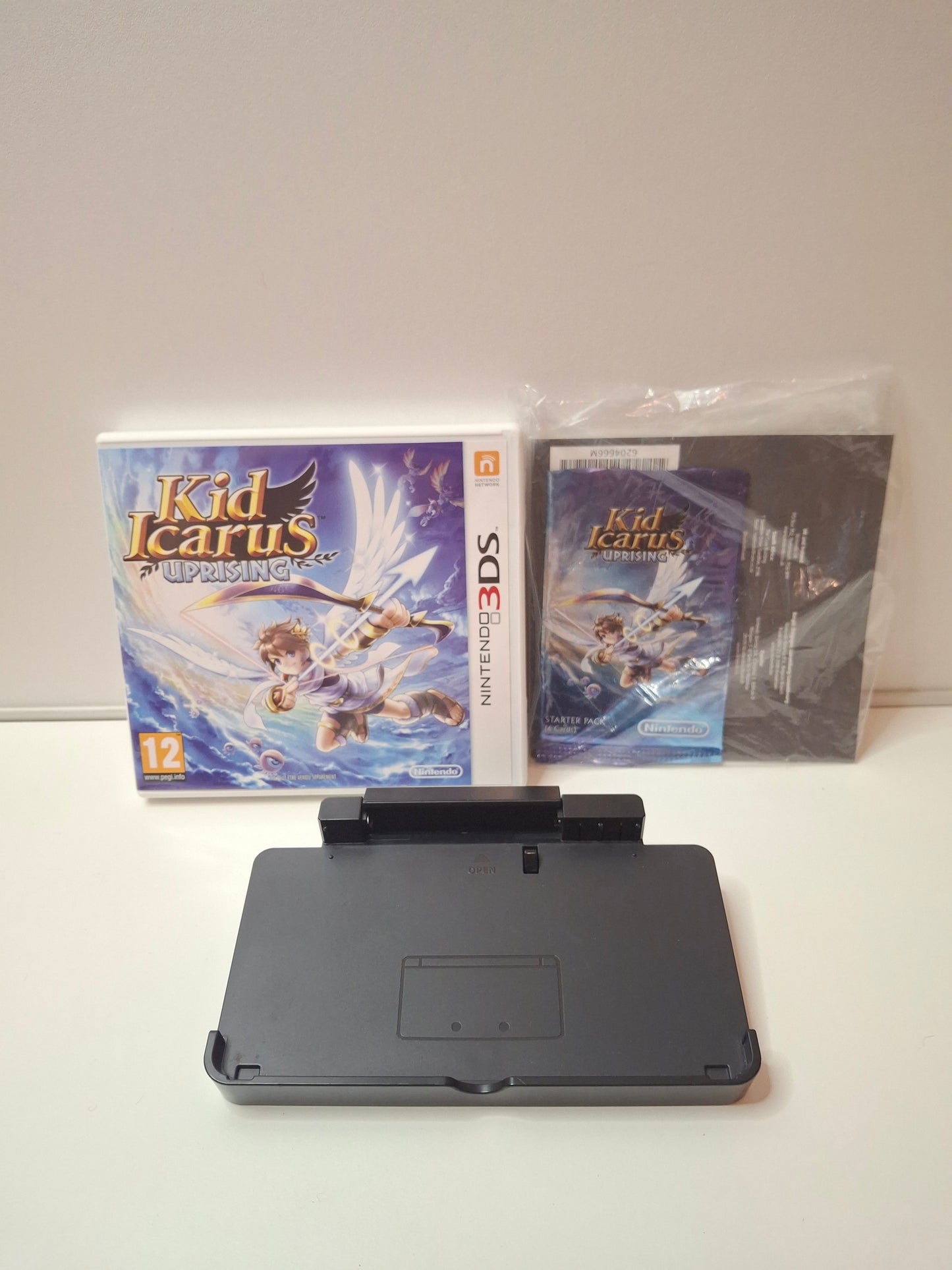 Nintendo - Collector Kid Icarus Uprising