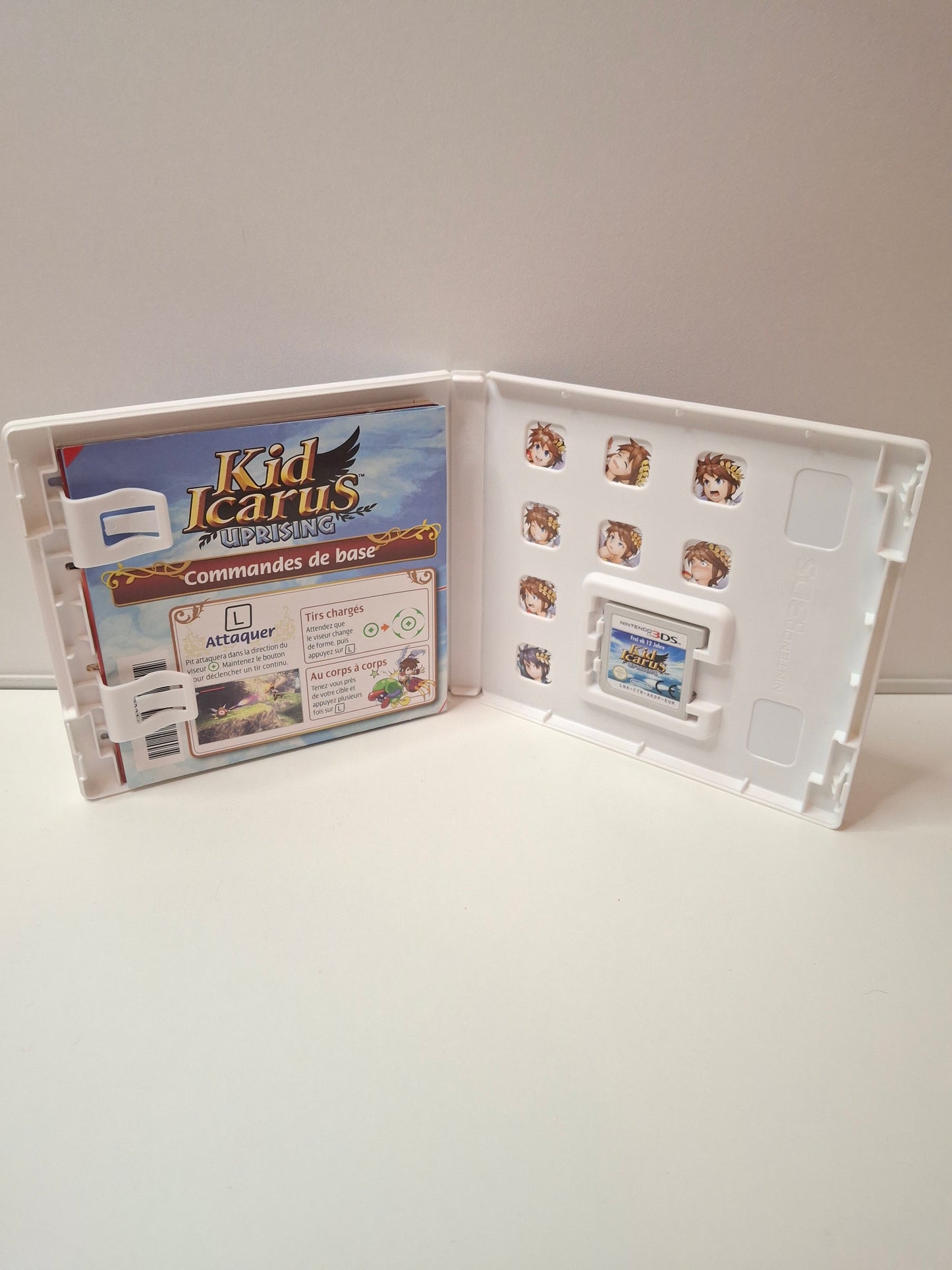 Nintendo - Collector Kid Icarus Uprising