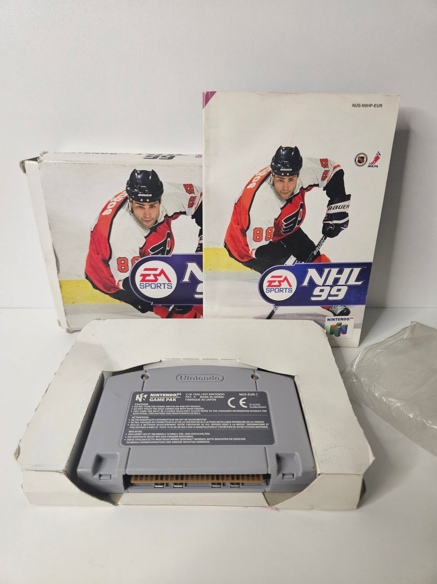 Nintendo - NHL 99