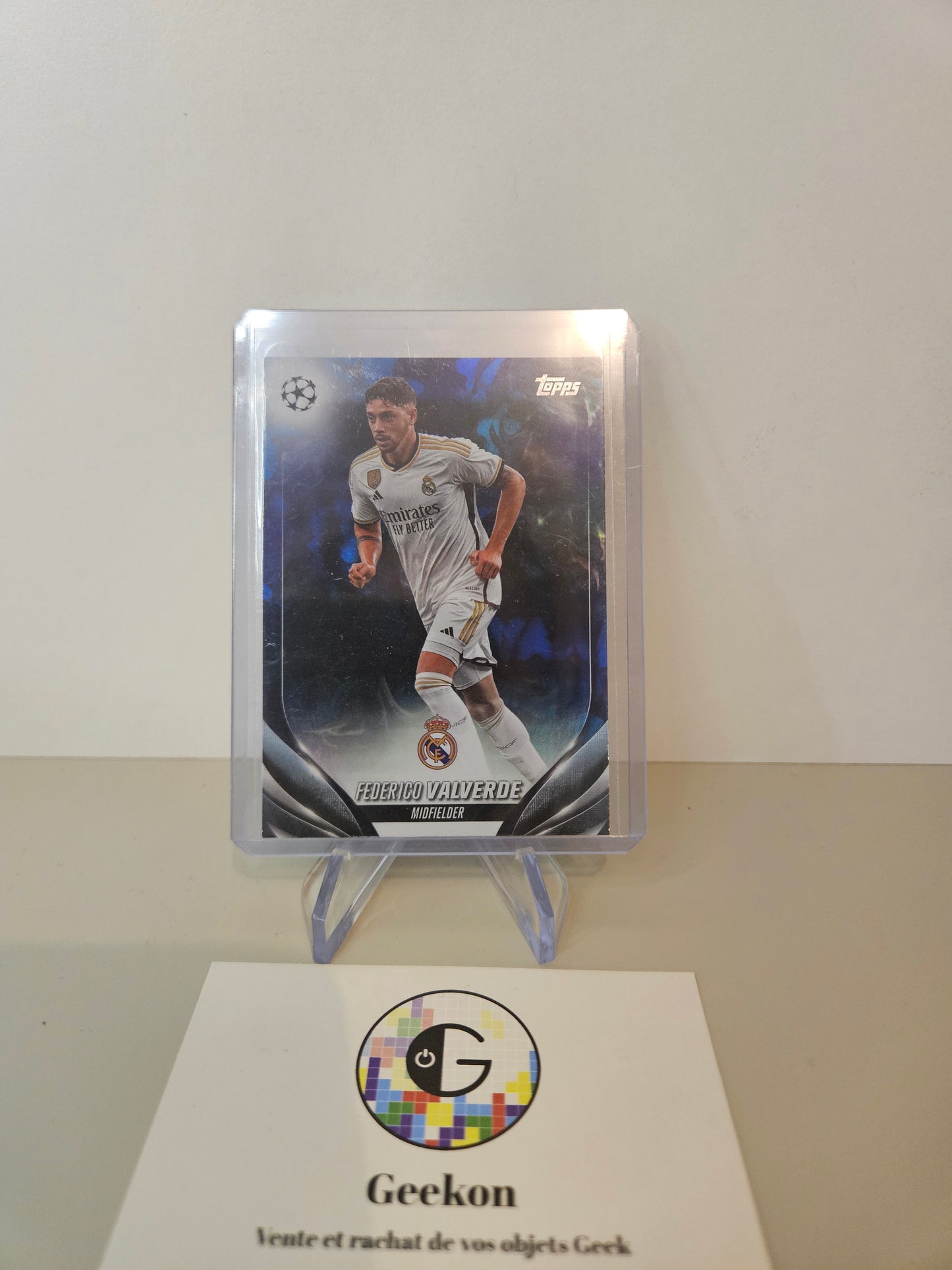 2023/24 Topps Flagship Blue Inferno /125 Federico Valverde Real Madrid FC