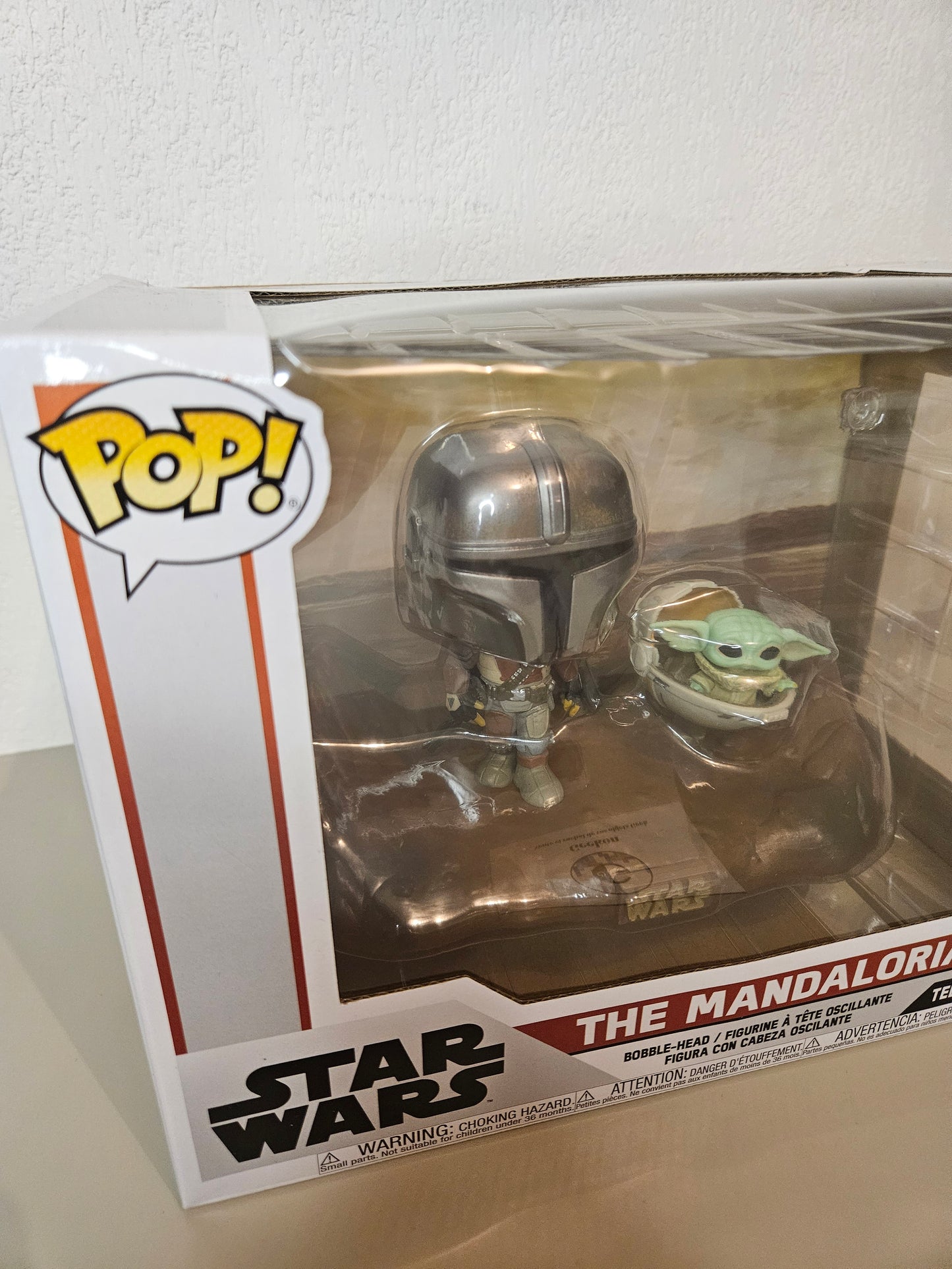 Funko Pop The Mandalorian with child 390