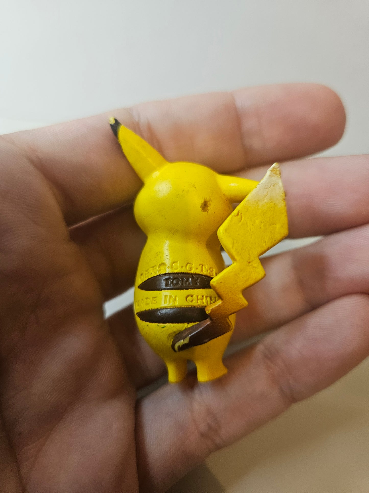 Figurine Tomy Pikachu