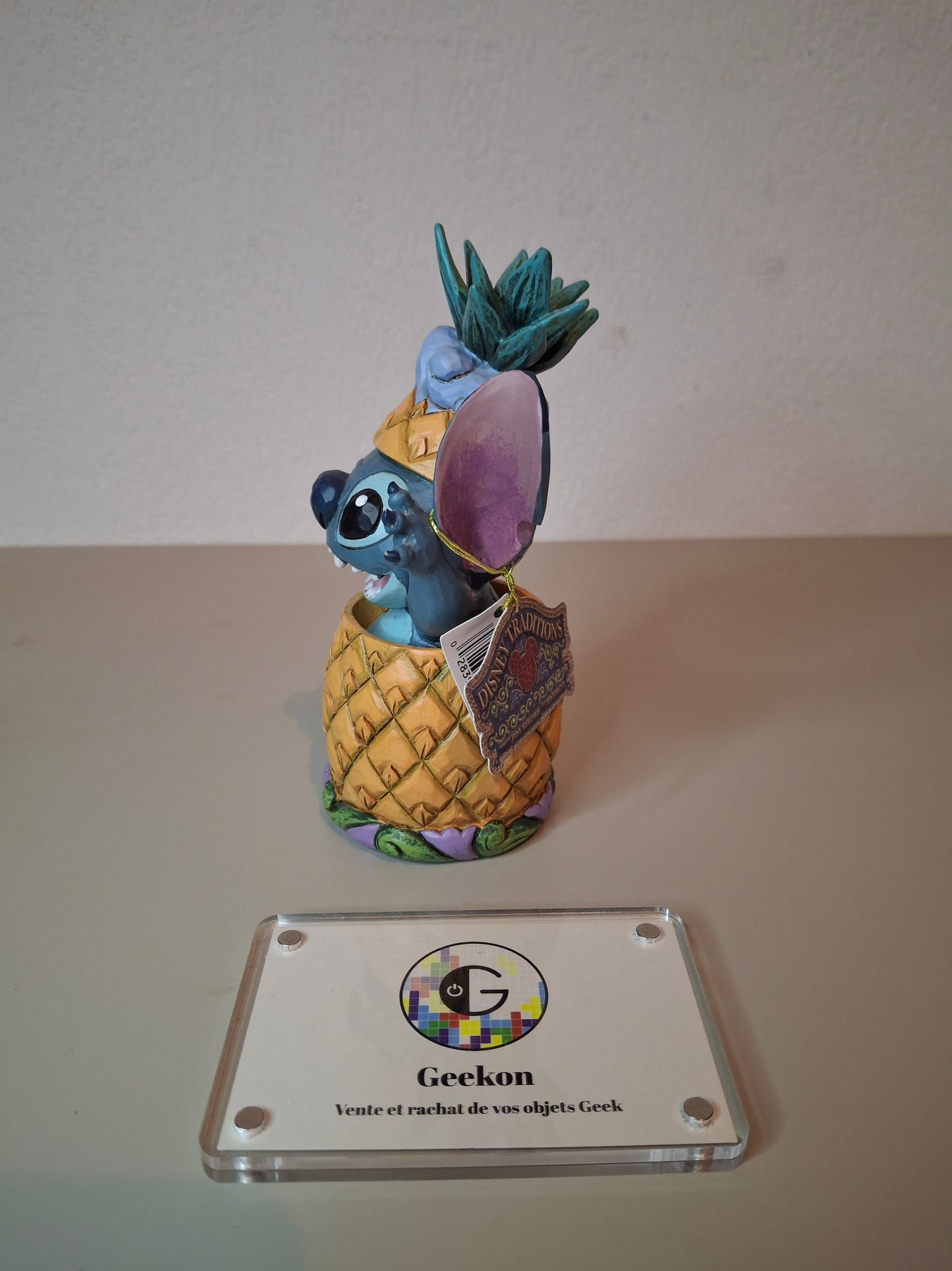 Figurine Disney Showcase - Stitch Ananas